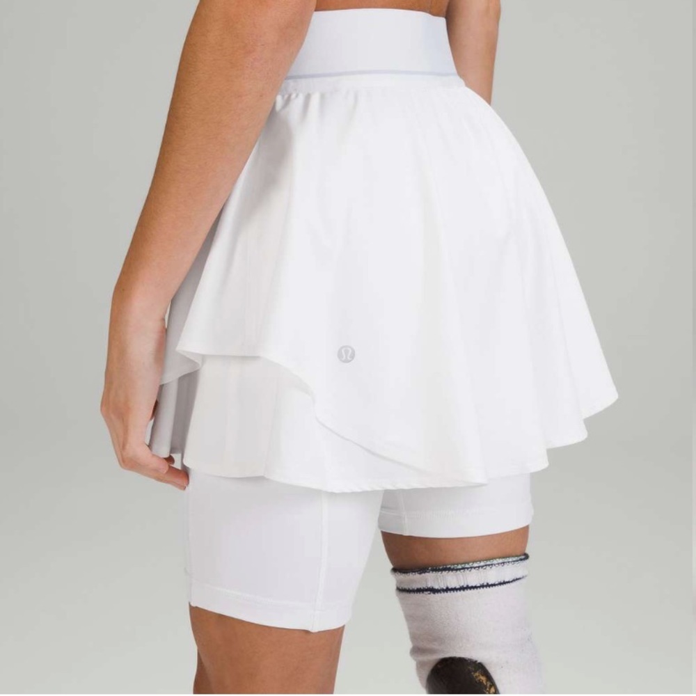 LULULEMON Court Rival High Rise Tennis Skirt in White Size 8